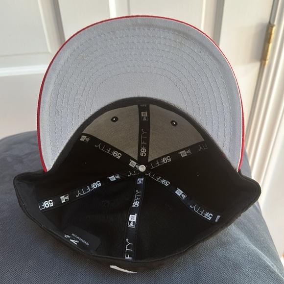 New size 7 3/8 men’s hat-smoke free home - Picture 5 of 5